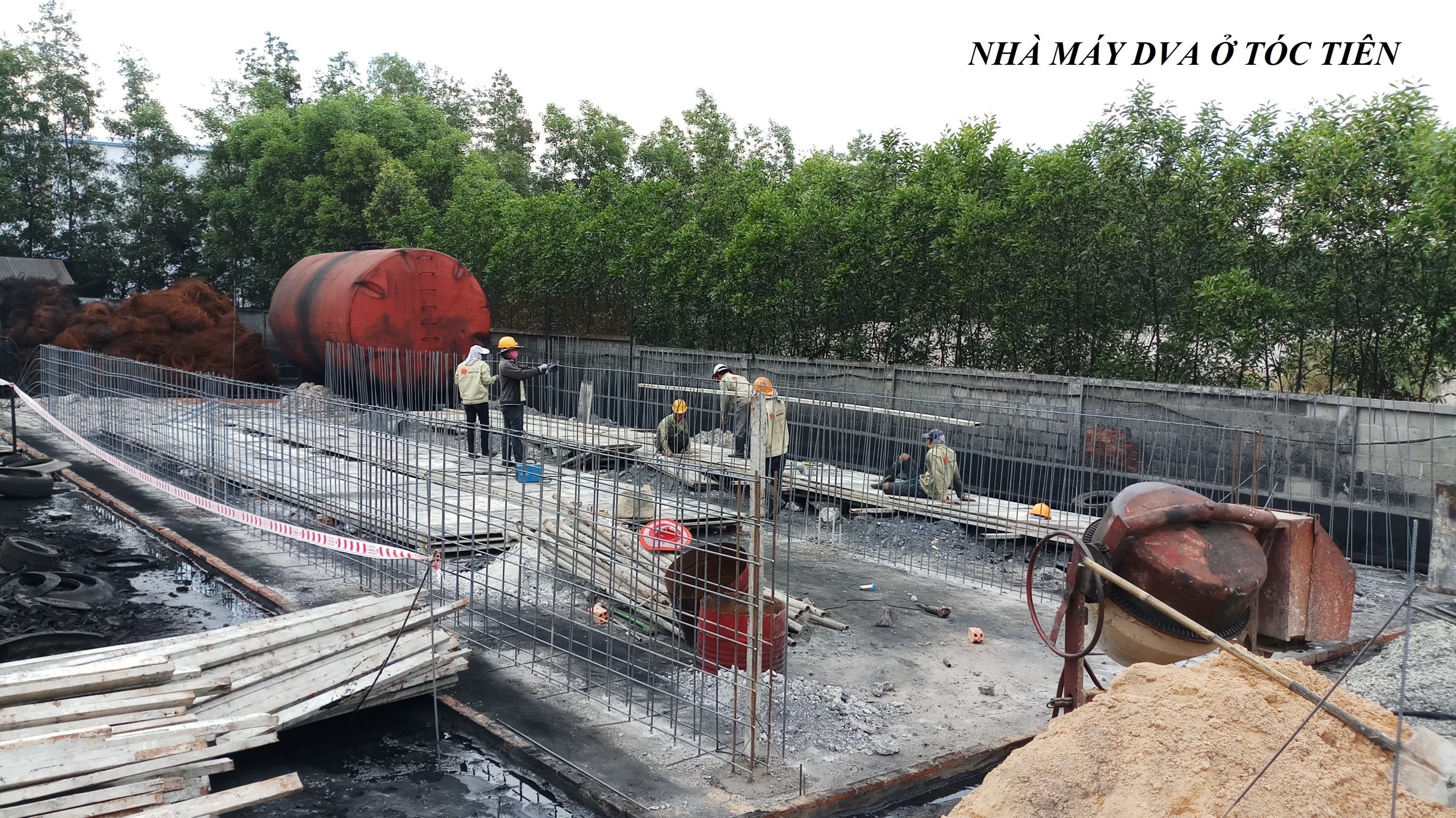 Sửa Chữa Mái Tôn, Nền Bê Tông – Công Ty DVA – Tóc Tiên 2