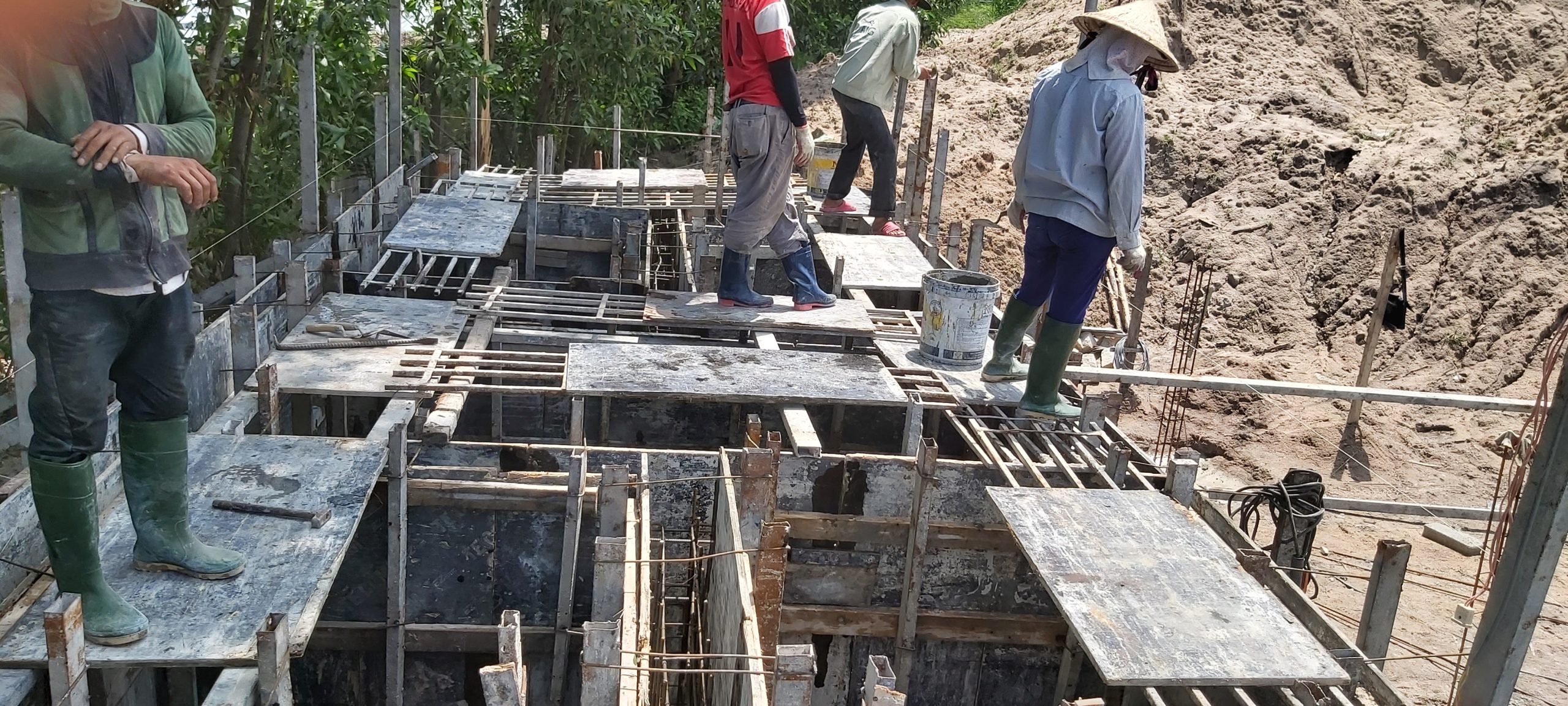 Bể Xử Lý Nước Thải Sinh Hoạt Trong KCN – Cty Sông Xanh 9
