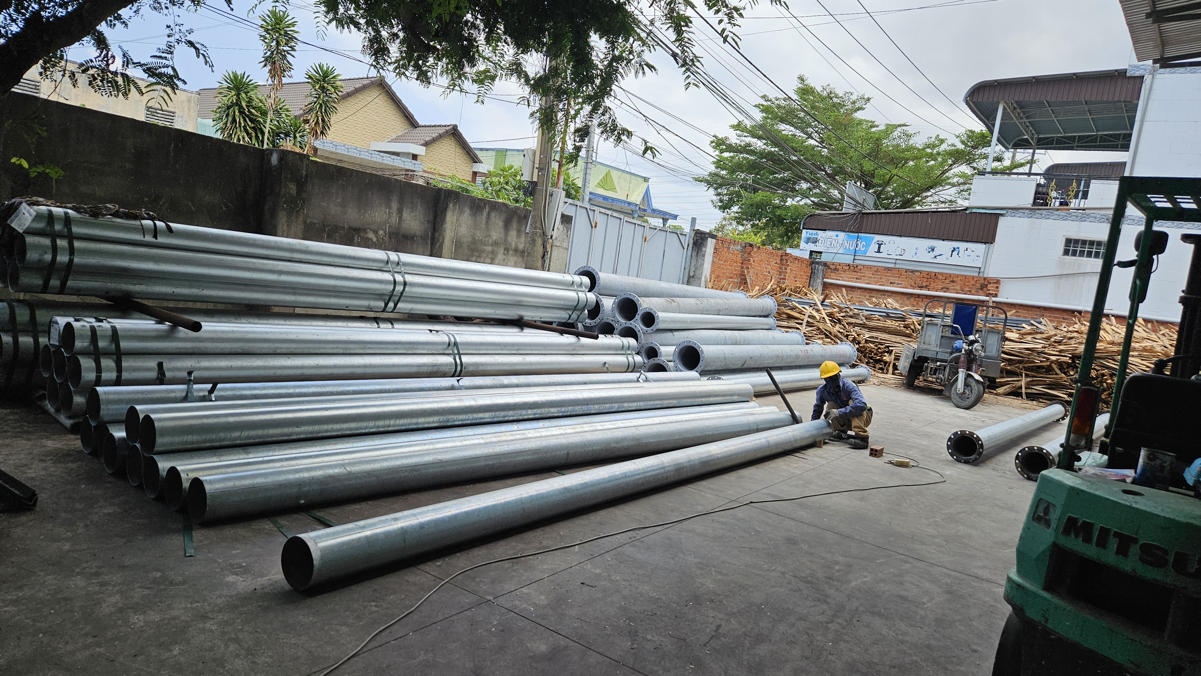 Đường Ống Cấp & Thoát Nước – Dây Chuyền Máy Mài Cạnh Taicera 7